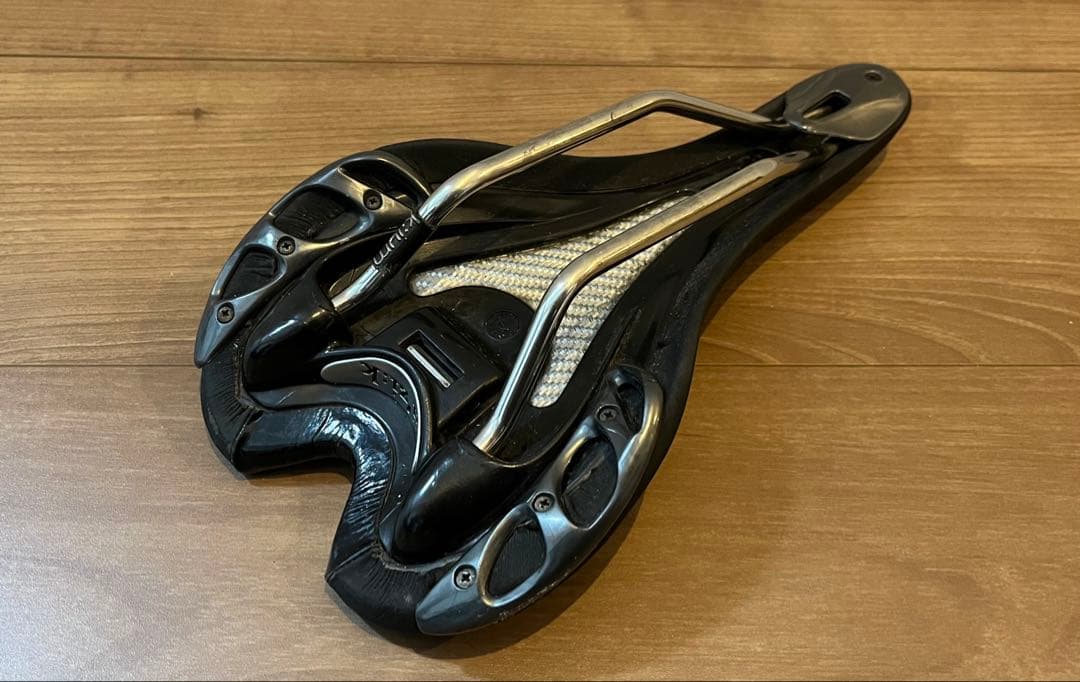 【廃盤】fizik aliante gamma k:iumレール サドル