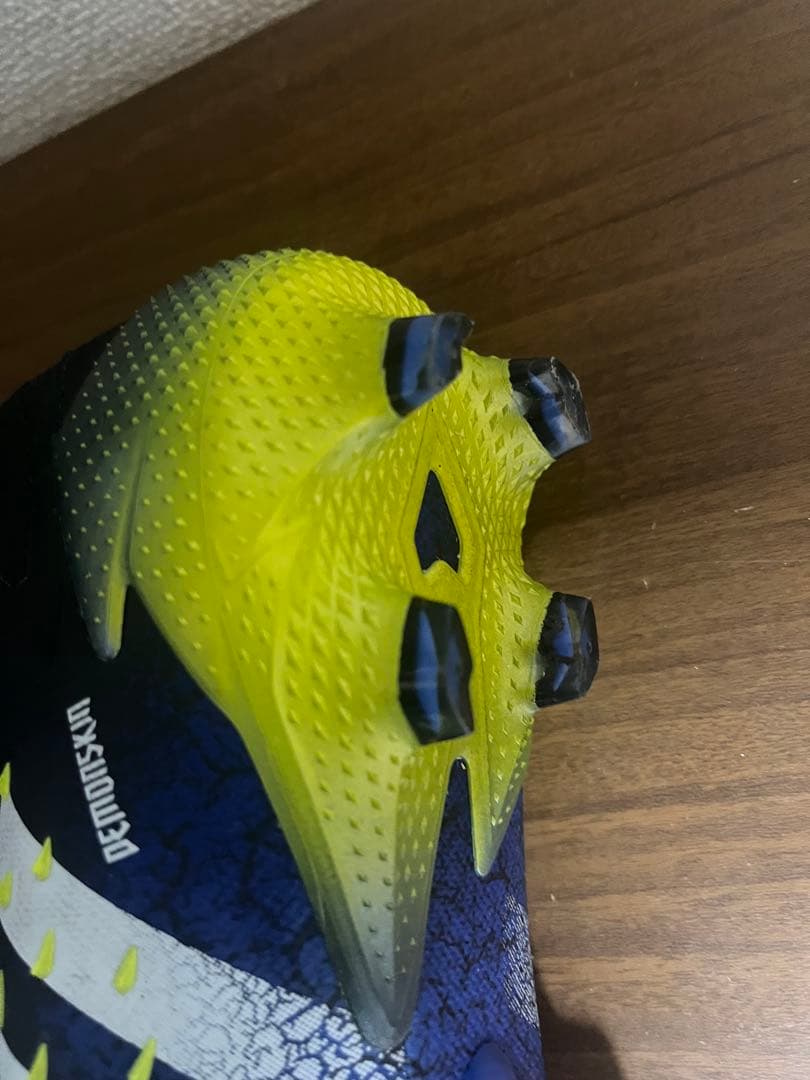 アディダス　プレデター　adidas PREDATOR サッカー　スパイク