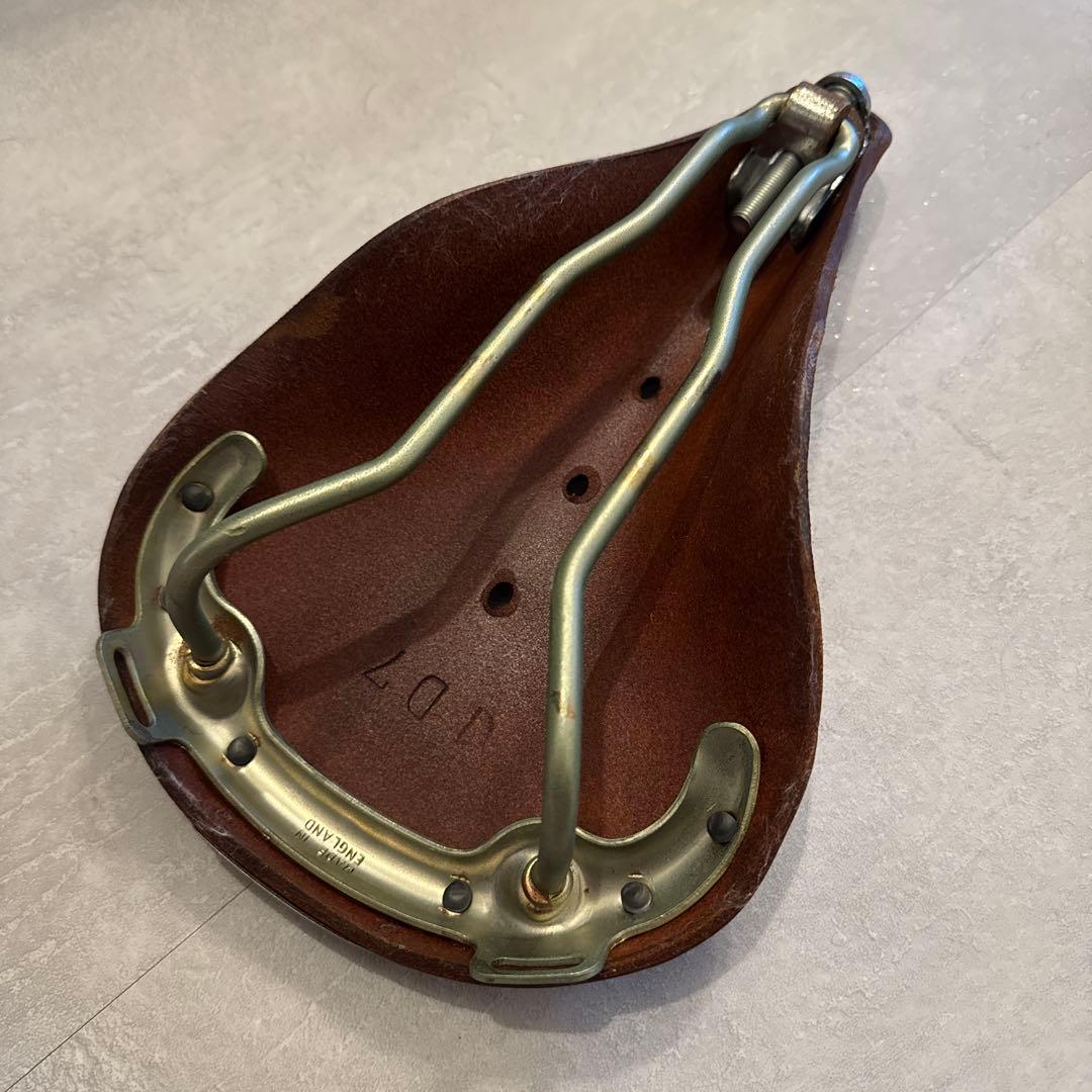 BROOKS ENGLAND 定番 B.17 レザーサドル