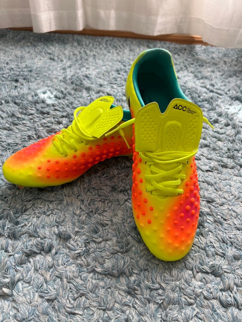 サッカースパイク　マジスタ　SG