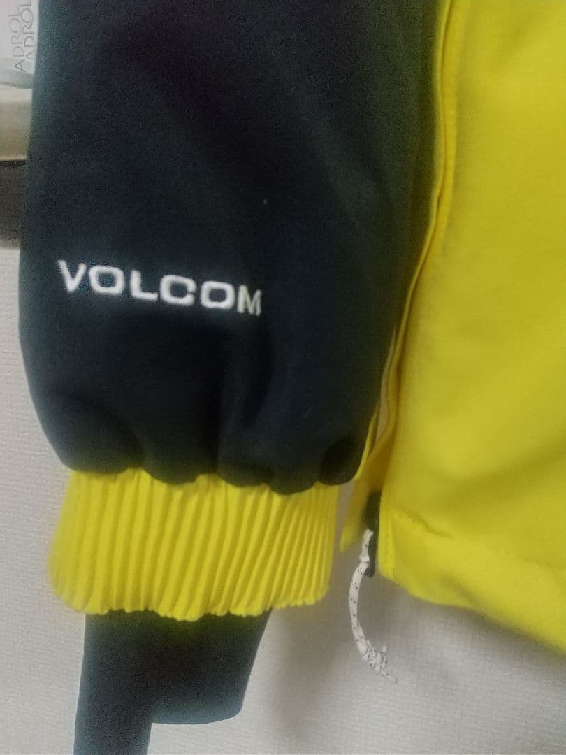 VOLCOM　アノラック　アーサー•ロンゴ
