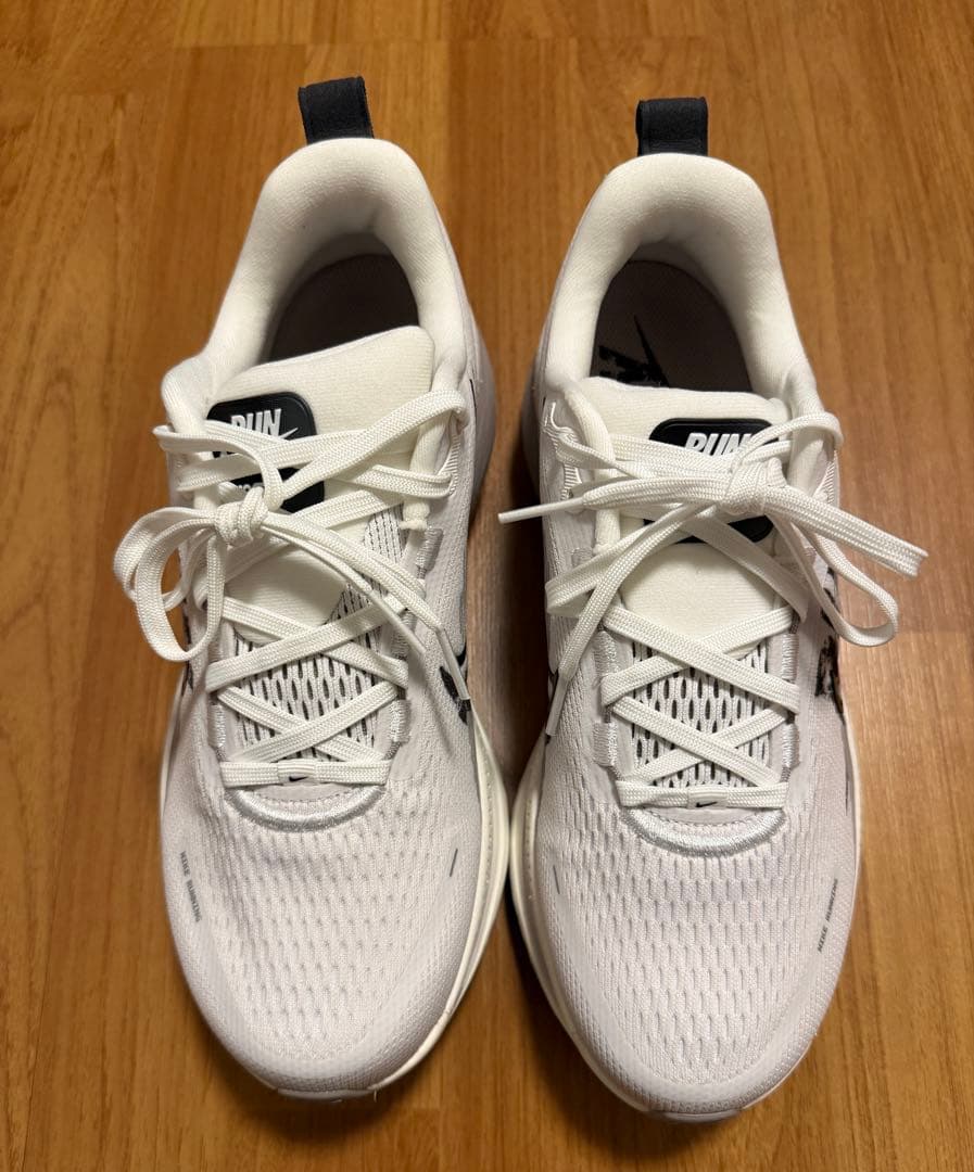【みや】NIKE ボメロ18 25.5cm