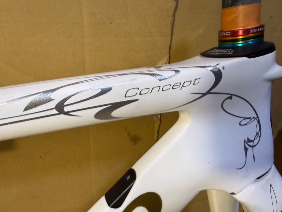 COLNAGO CONCEPT ロードバイク　フルカーボンフレーム