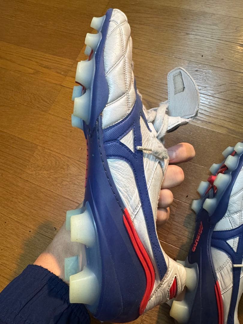 Mizuno サッカーシューズ ホワイト/ブルー/レッド モレリアウェーブ