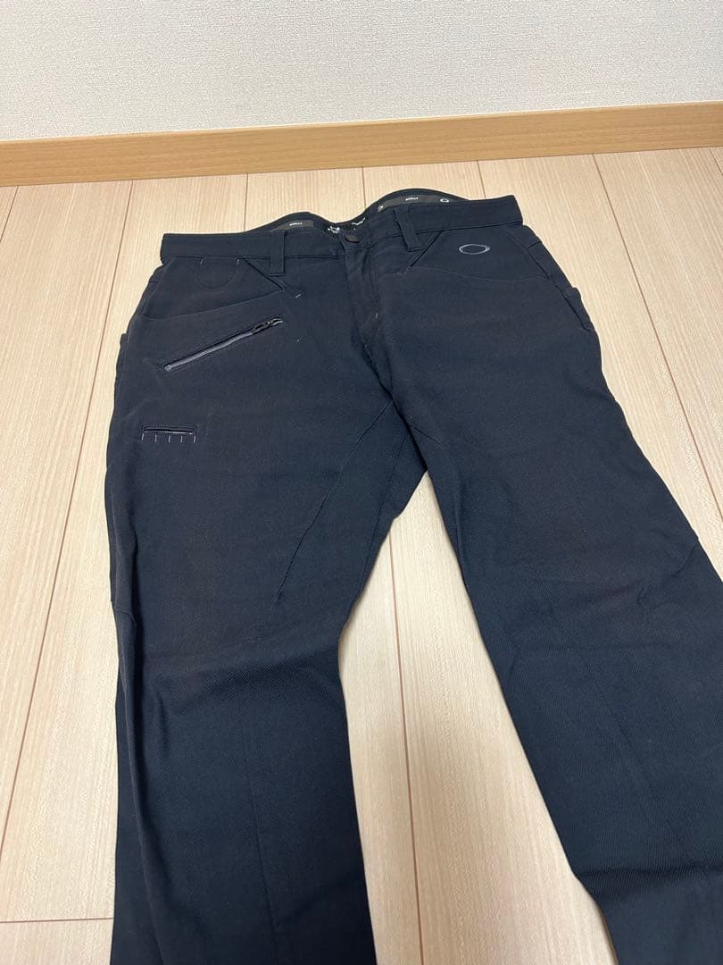 【美品】オークリー　36インチ　秋冬用　ホワイト＆ブラック ストレートパンツ