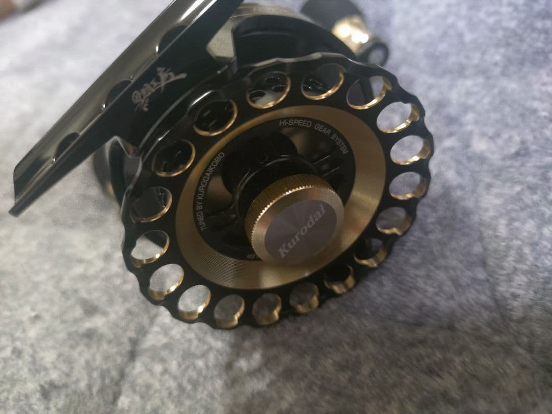 黒鯛工房のカセ筏師　チヌセレクションＺ60HG-BG（LEFT　HANDLE）