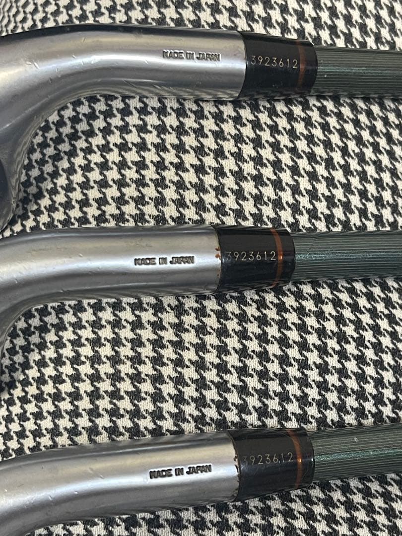 ホンマ HONMA ゴルフクラブ アイアンセット 3本 11 10 SWカーボン