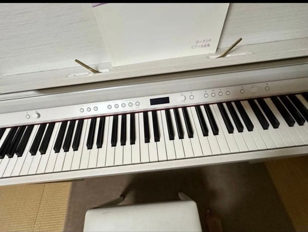 タイムセール 限界値下！美品Roland 電子ピアノ ホワイトLX70