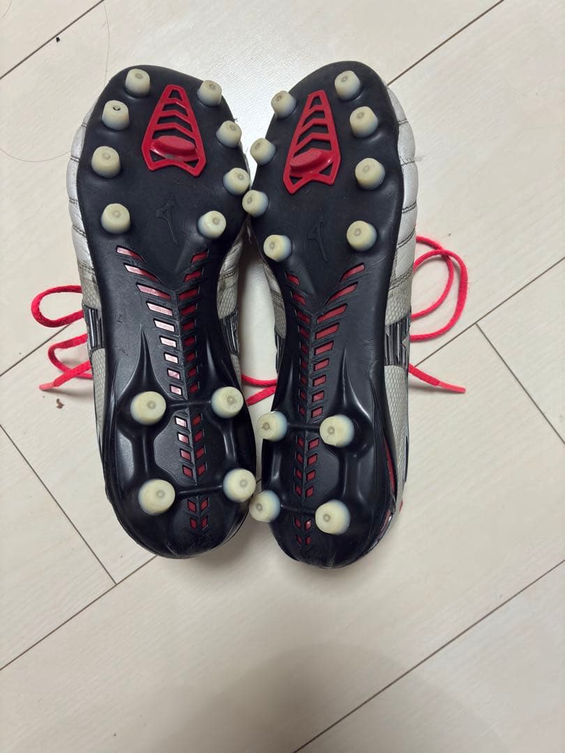 Mizuno モレリア4β