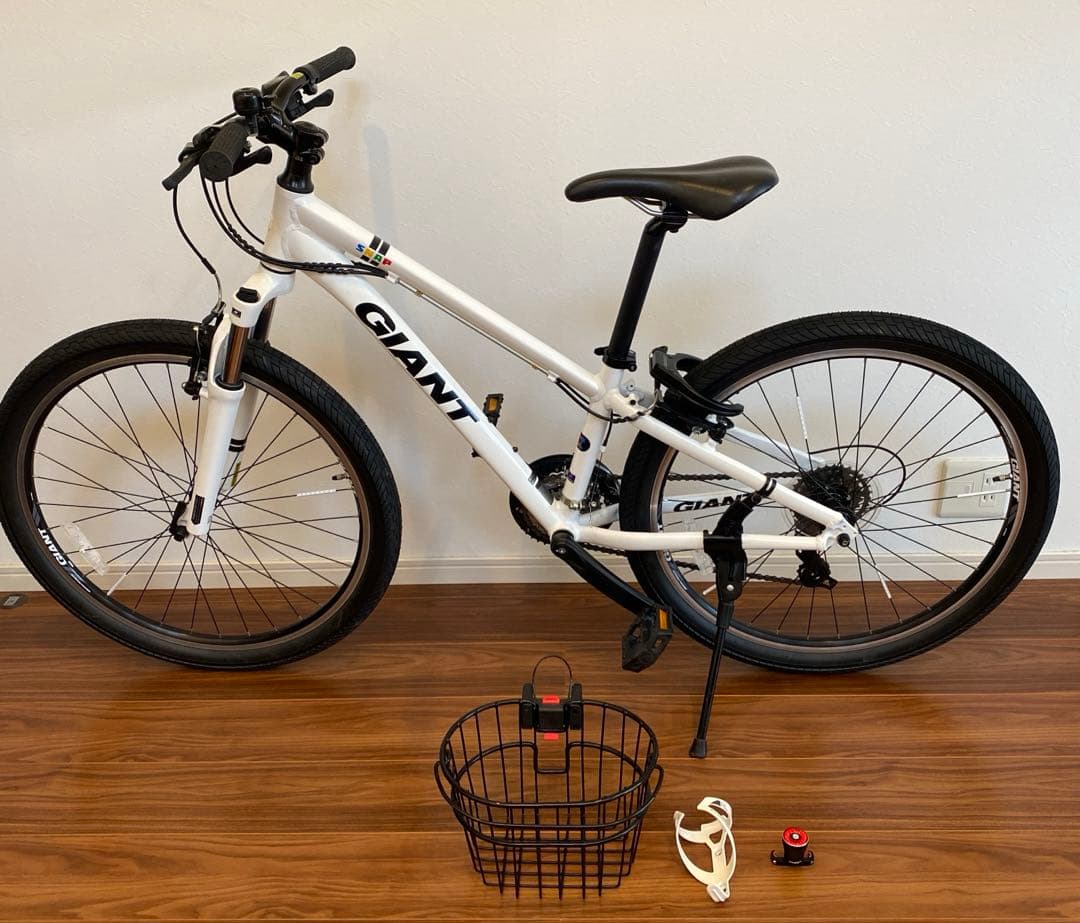 ビス　ジャイアント白MTB GIANT SNAP XXSサイズ26インチ