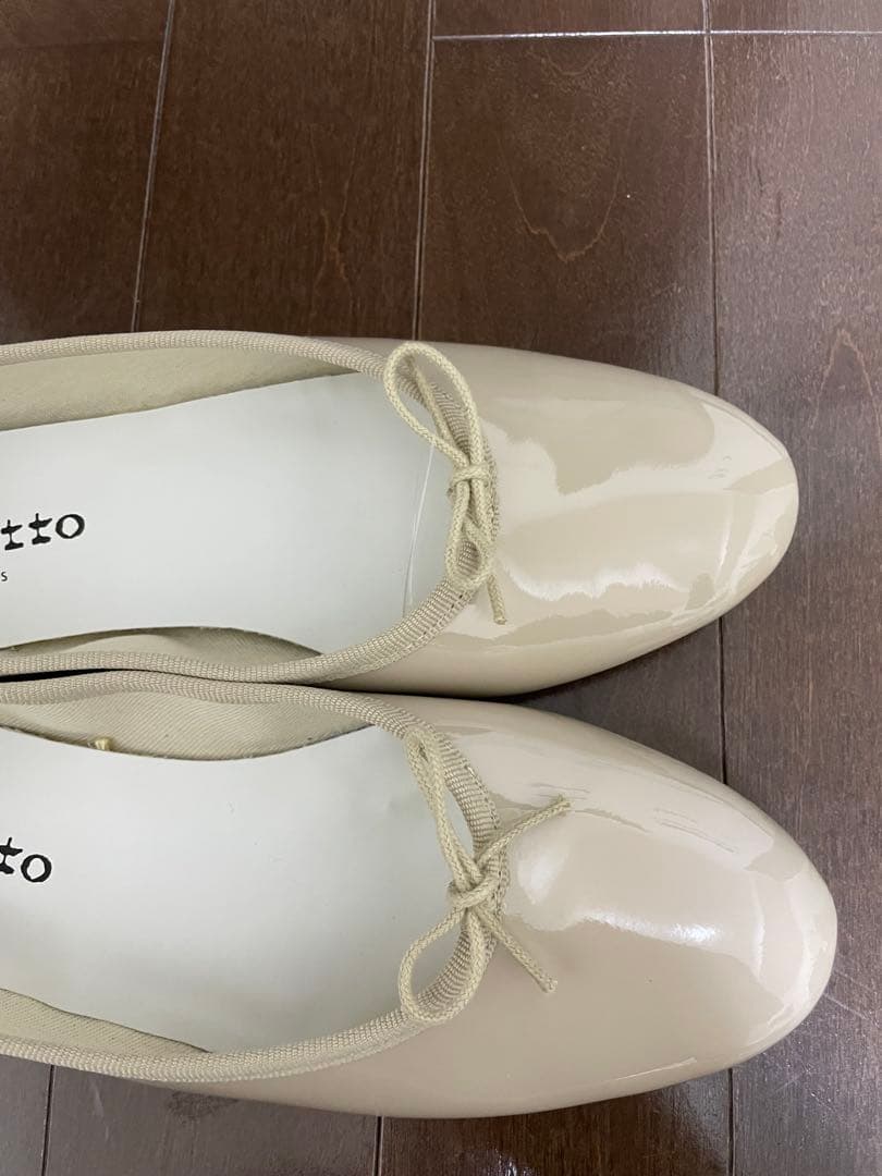 Repetto レペット　37 ベージュ