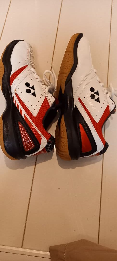 YONEX バドミントンシューズ ホワイト/レッド