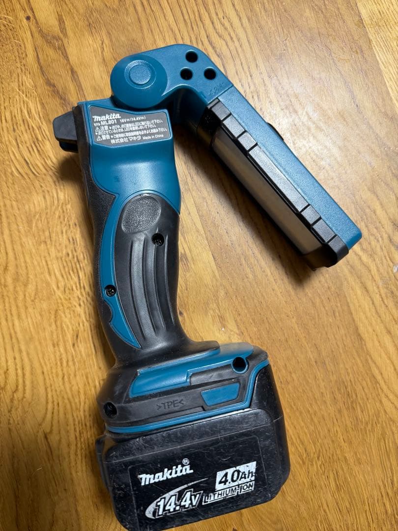 Makita 14.4V ML801 ワークライト　バッテリーセット