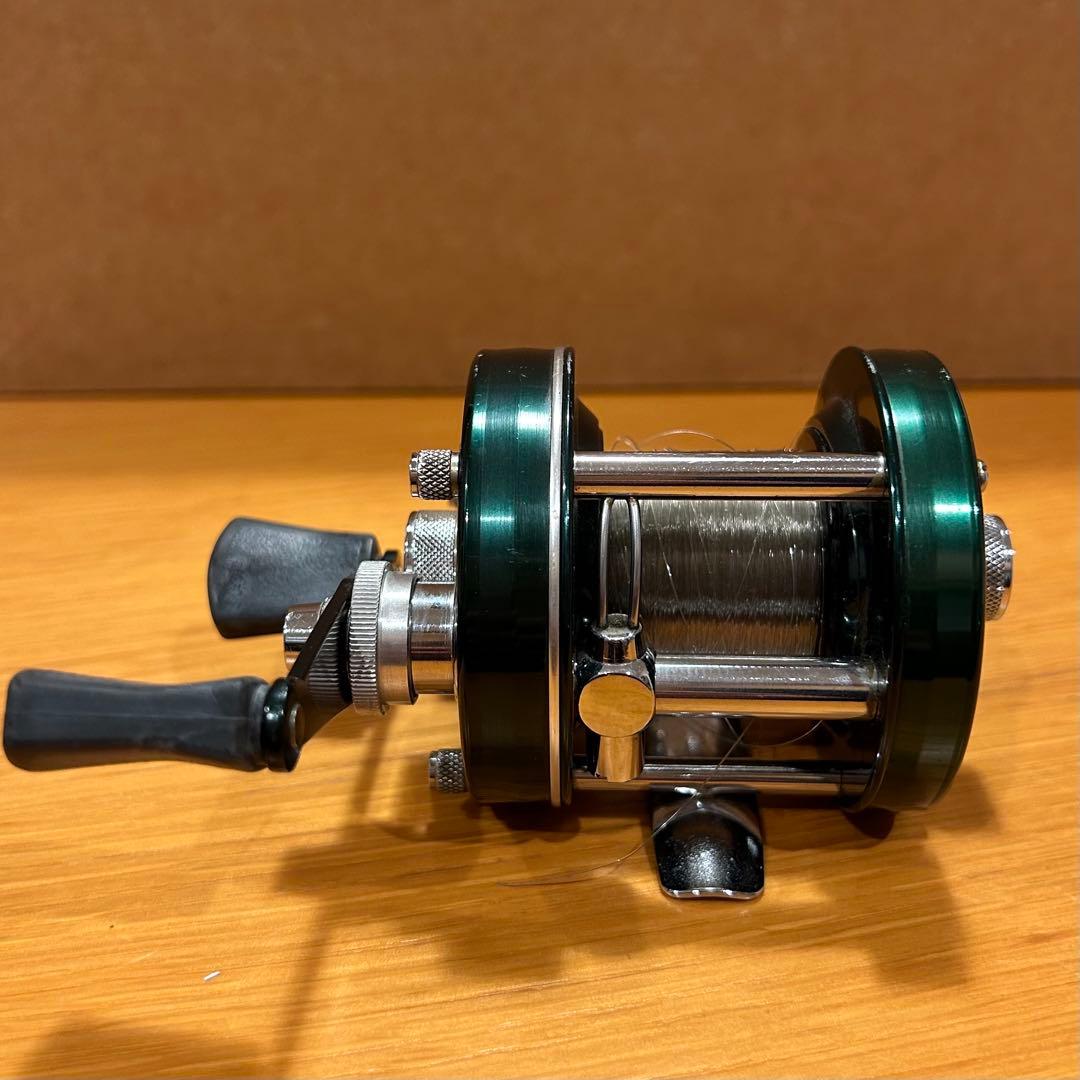 ABU Ambassadeur 5000 D ベイトリール グリーン