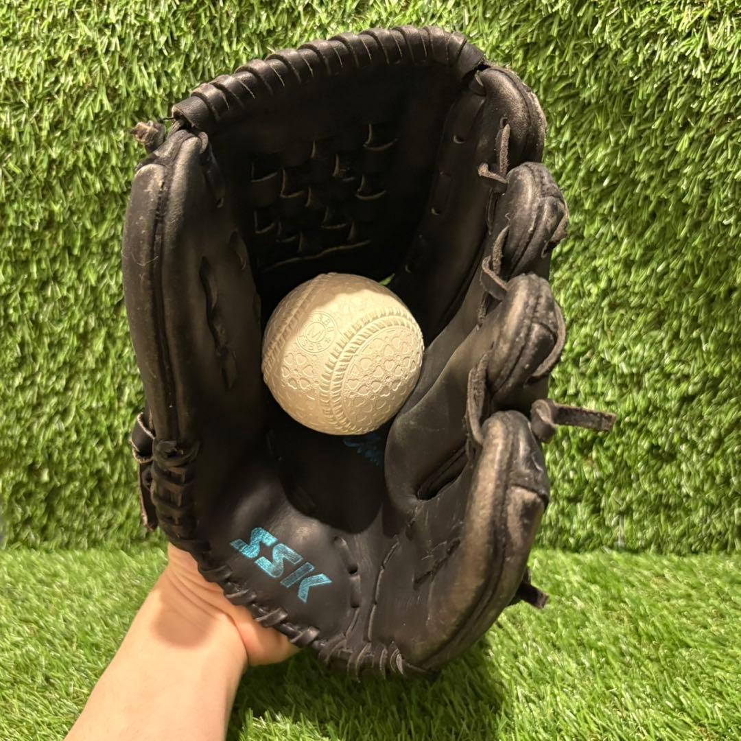 新品未使用　野球グラブ　グローブ　一般軟式大人用　内野手用　SSKリーグチャンプ