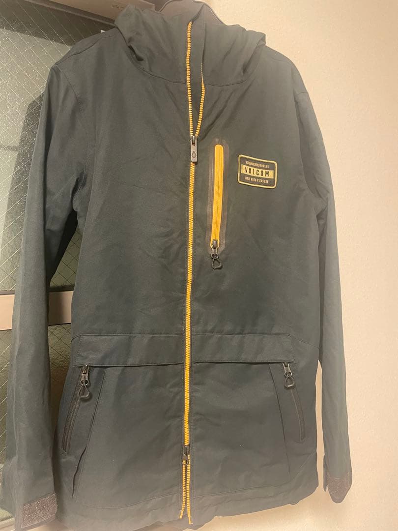 スノーボードウェア ジャケット volcom サイズ S