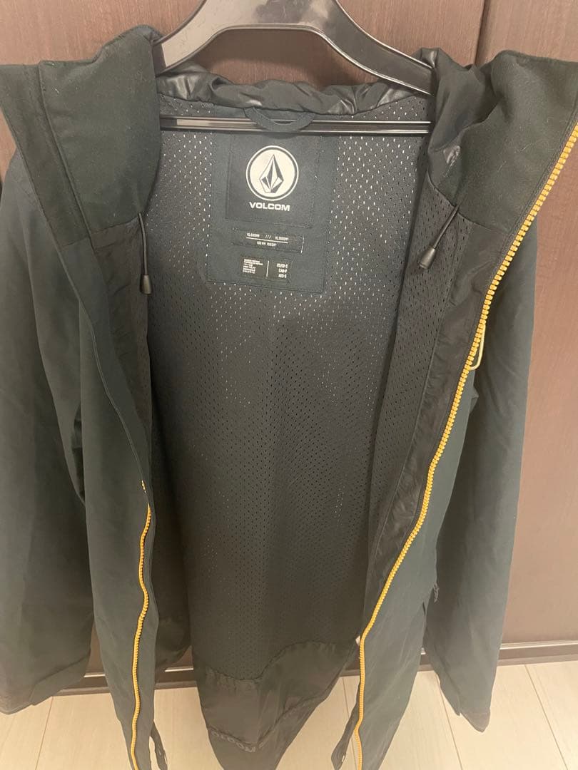 スノーボードウェア ジャケット volcom サイズ S