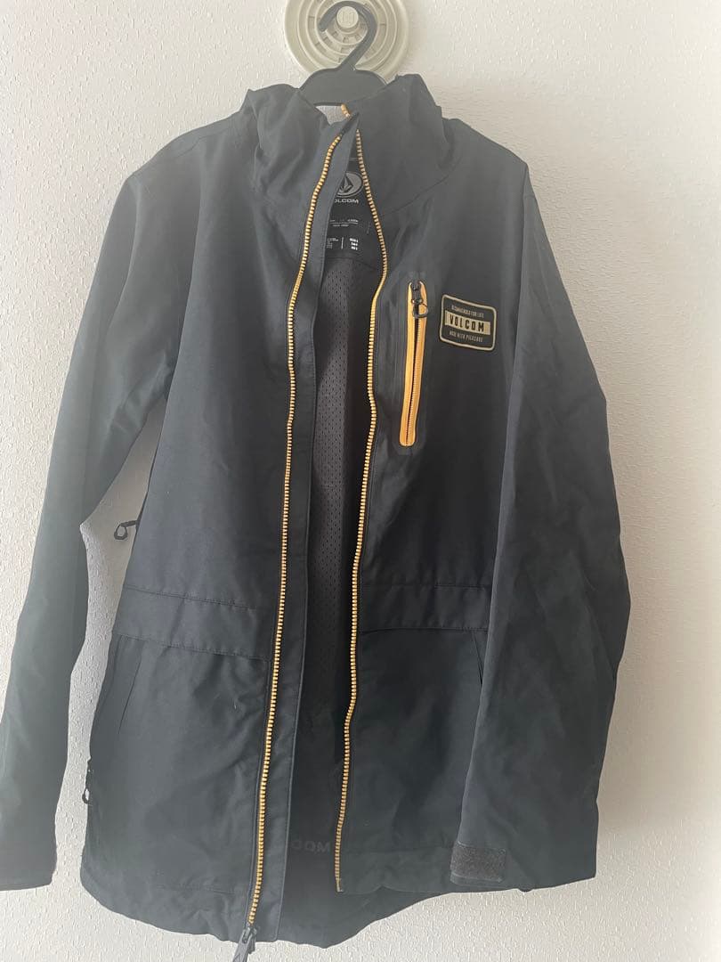 スノーボードウェア ジャケット volcom サイズ S