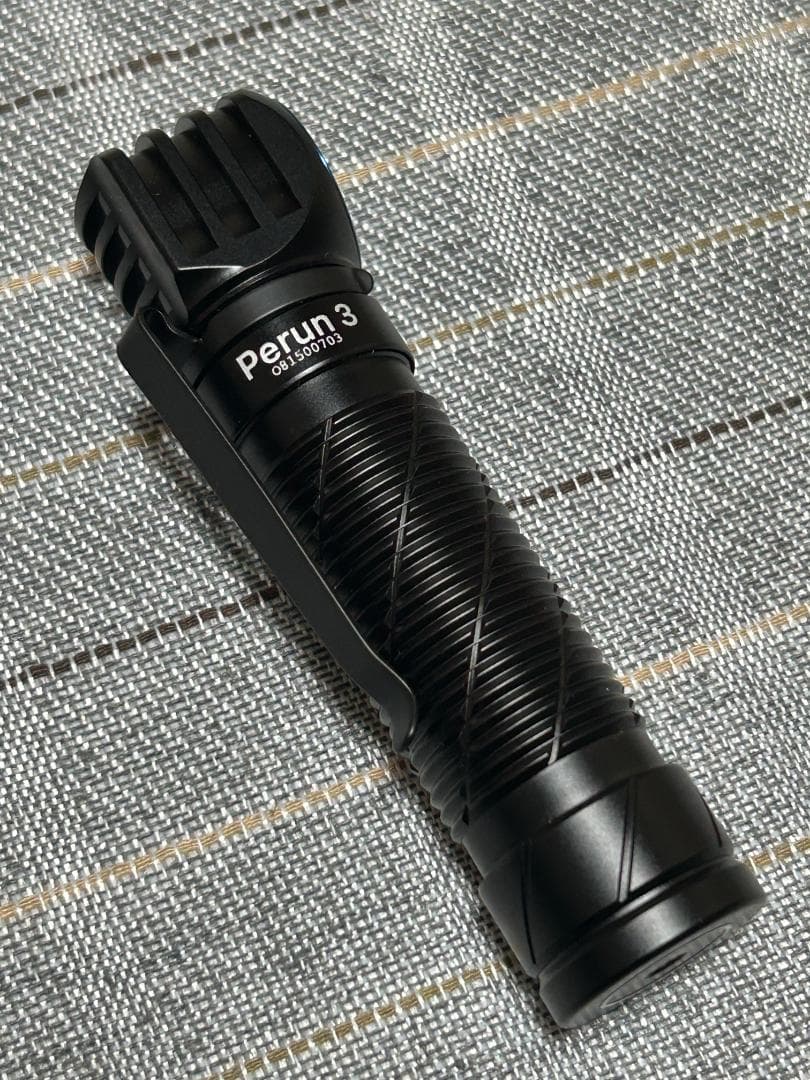 ◆ほぼ新品・オーライト olight Perun 3 3000ルーメン