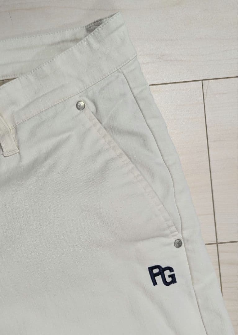 最終【転居のため値下げ】PEARLY GATES ホワイトパンツ　サイズ4（M）