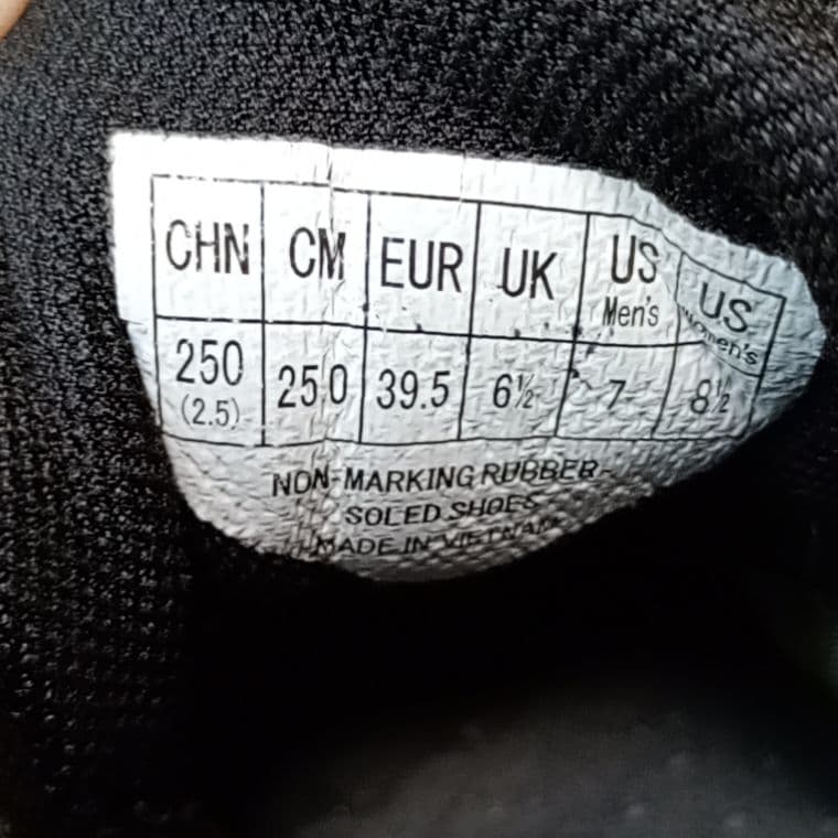 ヨネックス YONEX パワークッション65Z バドミントンシューズ ブラック