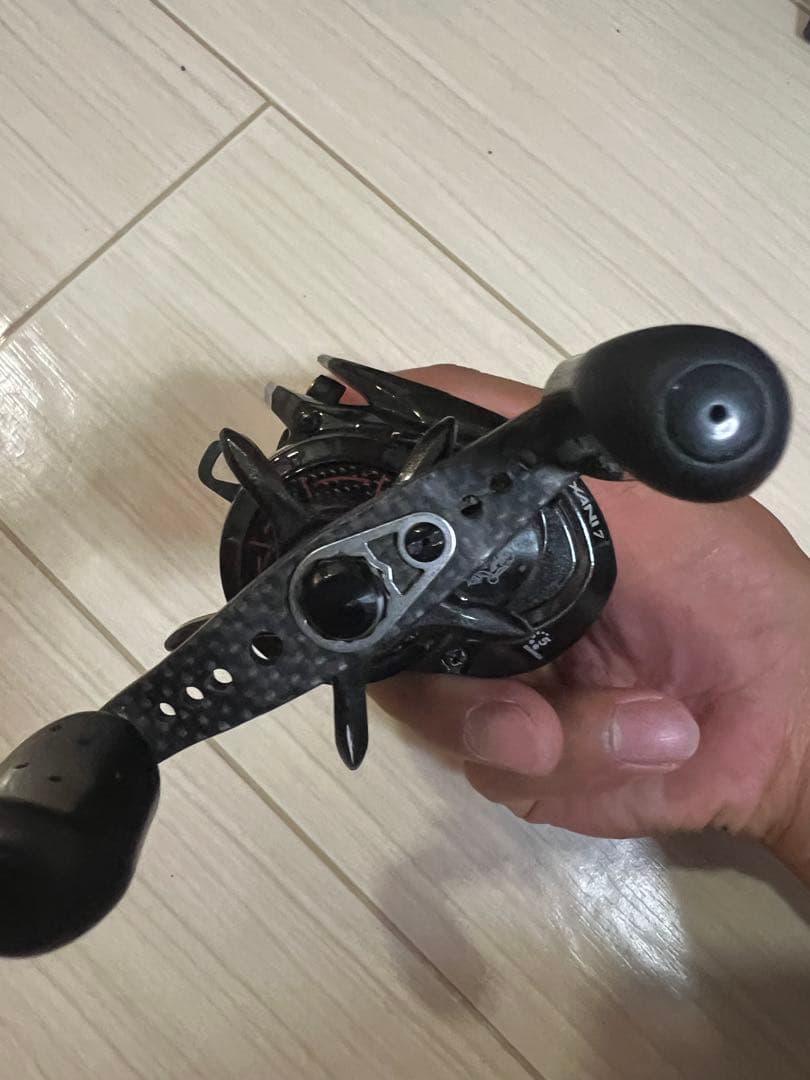 Abu Garcia ROXANI 7-L ベイトリール