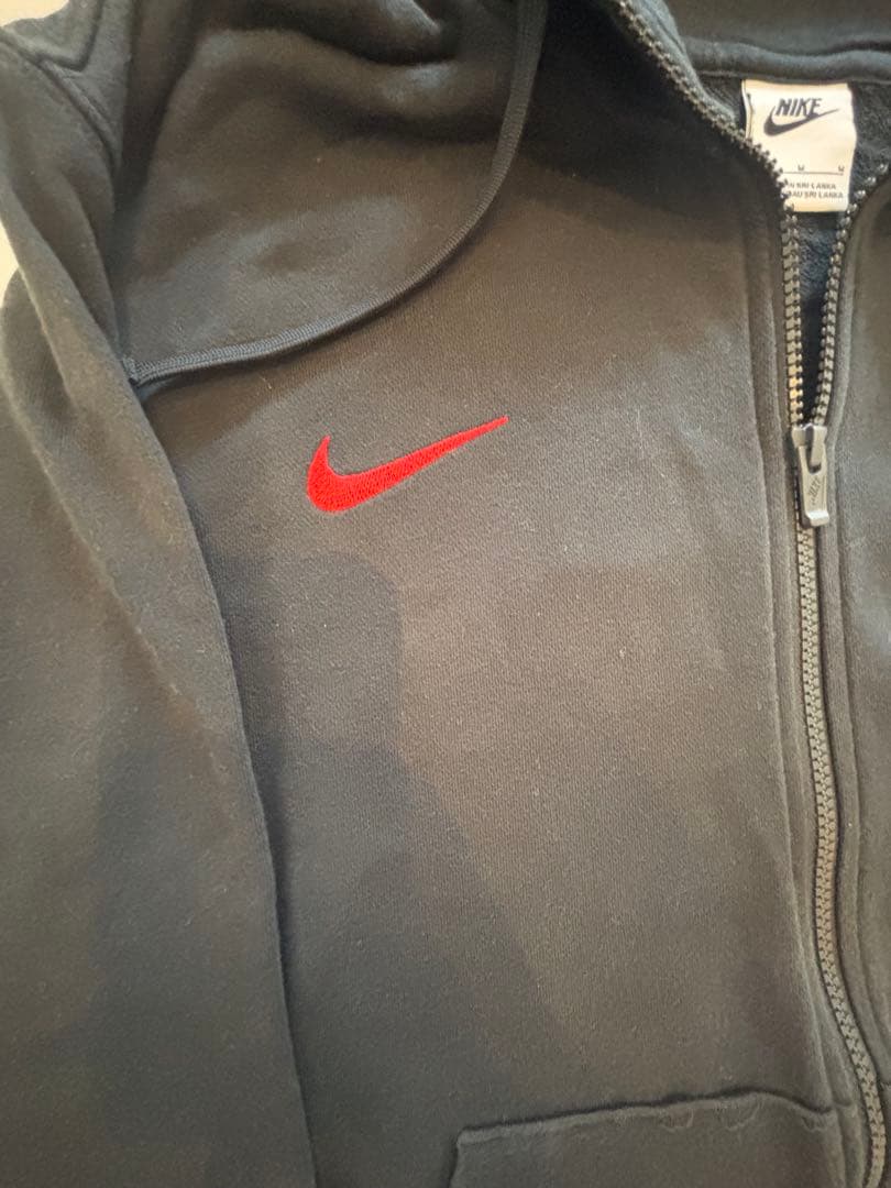 【人気】2024 浦和レッズ NIKE CLUB フーディーパーカー M