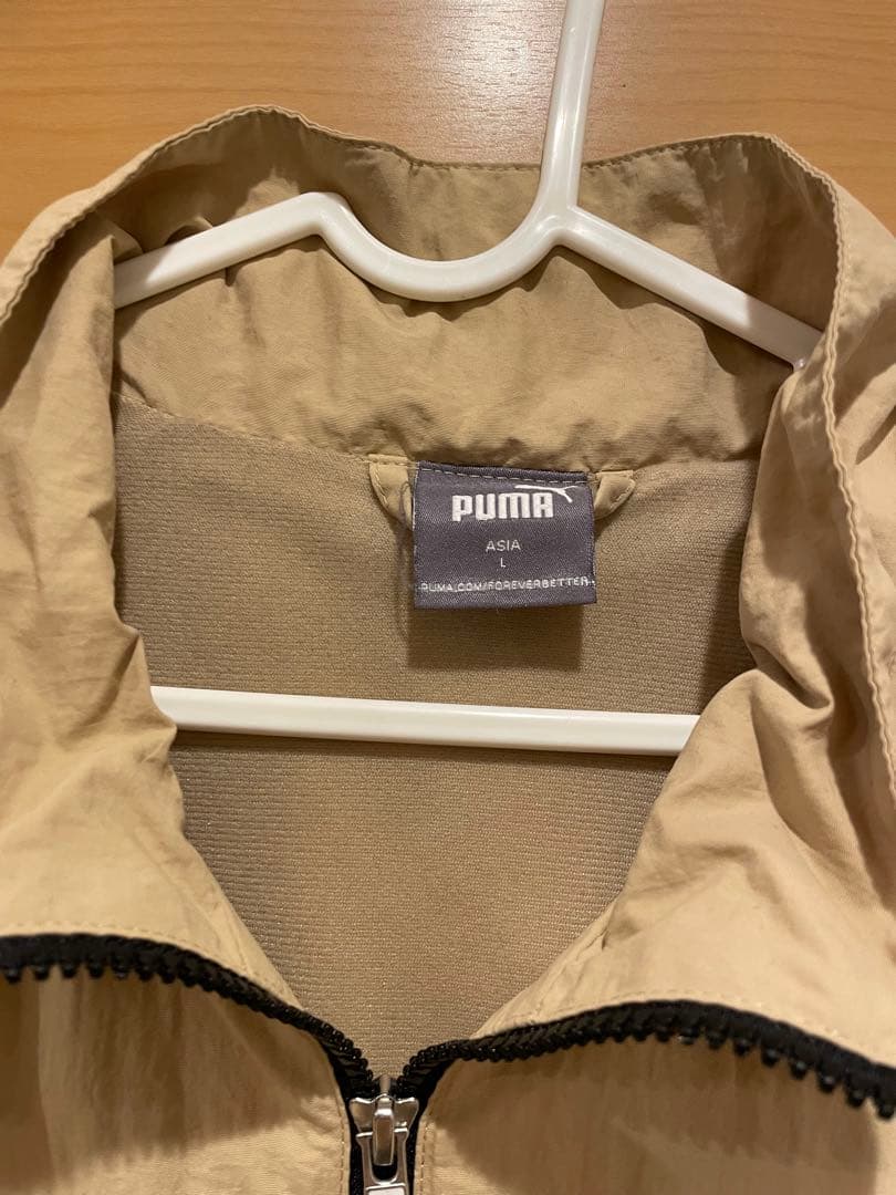 PUMA プーマジャージ上下 ベージュ/ブラック ナイロン セットアップ