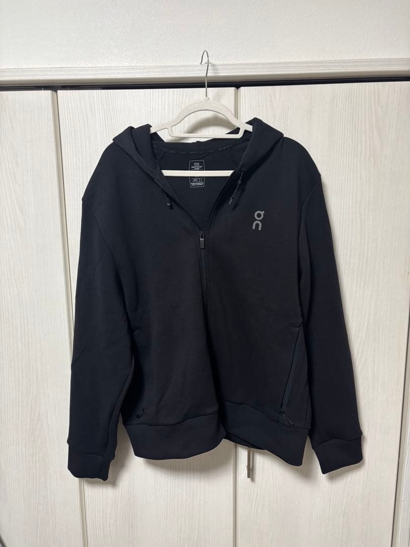 【美品】On Focus Tech Zip Hoodie