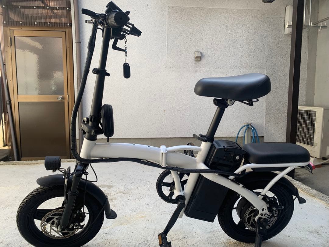 ジャンク品折り畳み電動アシスト自転車モペット