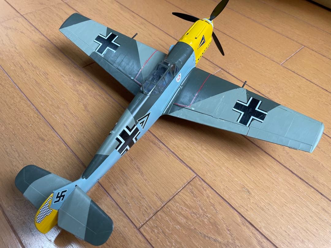 エデュアルド1/32 メッサーシュミットBf109 ドイツ戦闘機プラモデル完成品