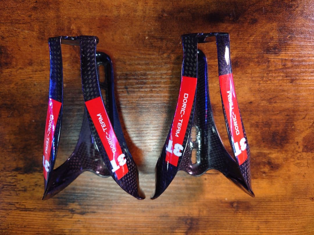 3T Doric Team ボトルケージ カーボンファイバー