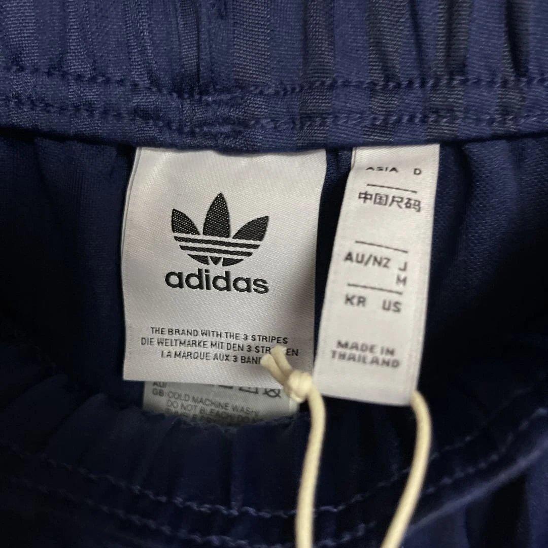 新品タグ付き　アーセナル アディダス ハーフパンツ ネイビー