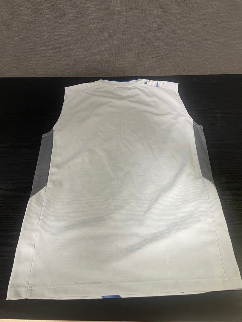日本代表　桃田賢斗モデル　YONEX ノースリーブシャツ 青カモフラージュ