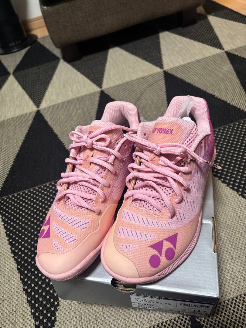YONEX バドミントンシューズ SHBAZL 24.5cm パステルピンク