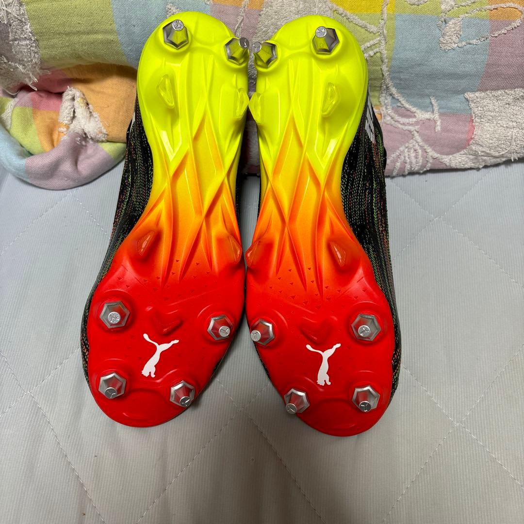 プーマサッカースパイク　ウルトラ
