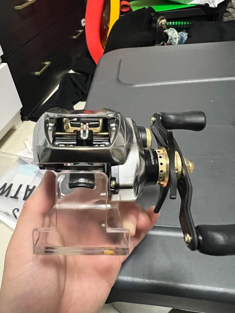 Daiwa ZILLION SV TW 1000HL ベイトリール　KTF