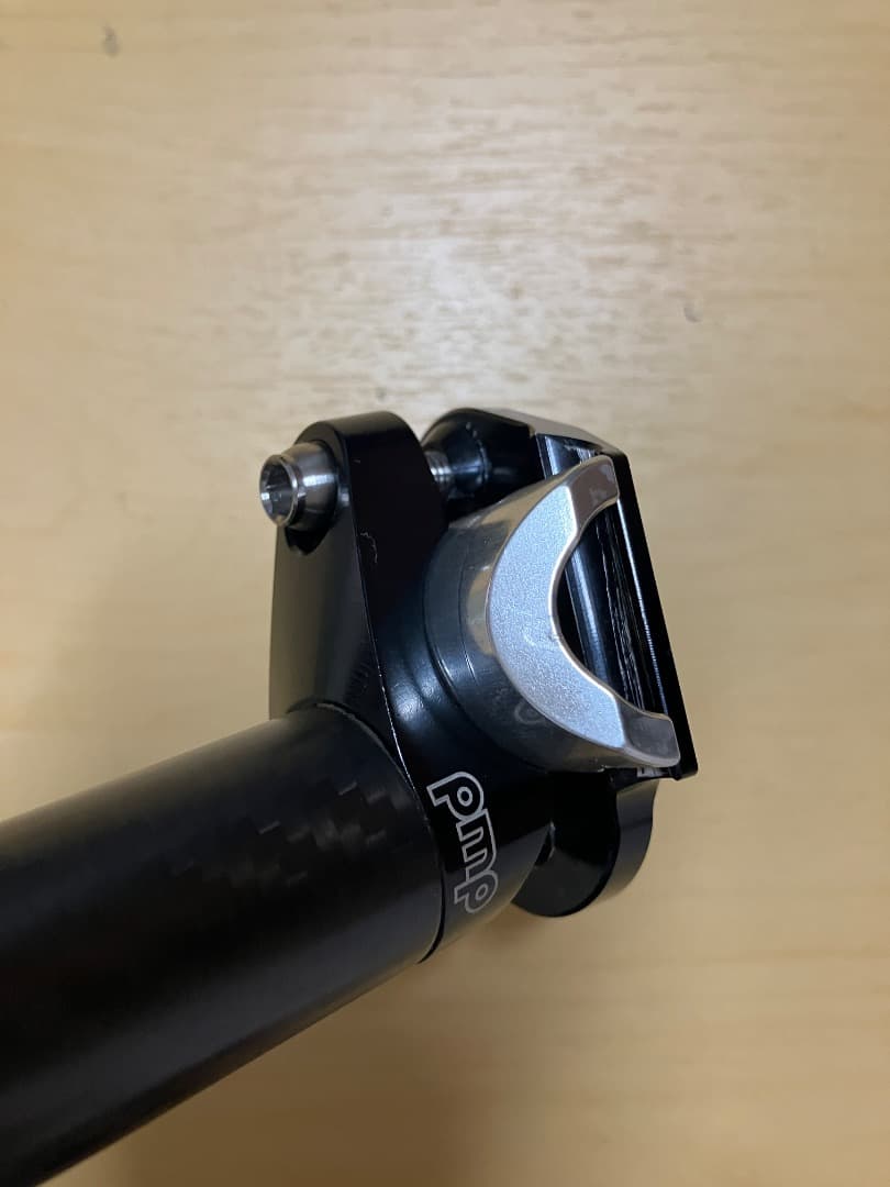 PMP 軽量カーボンシートポストφ27.2mm　220mm 166g中古