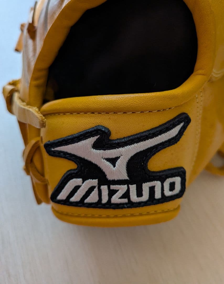 Mizuno Profesional グローブ イエロー