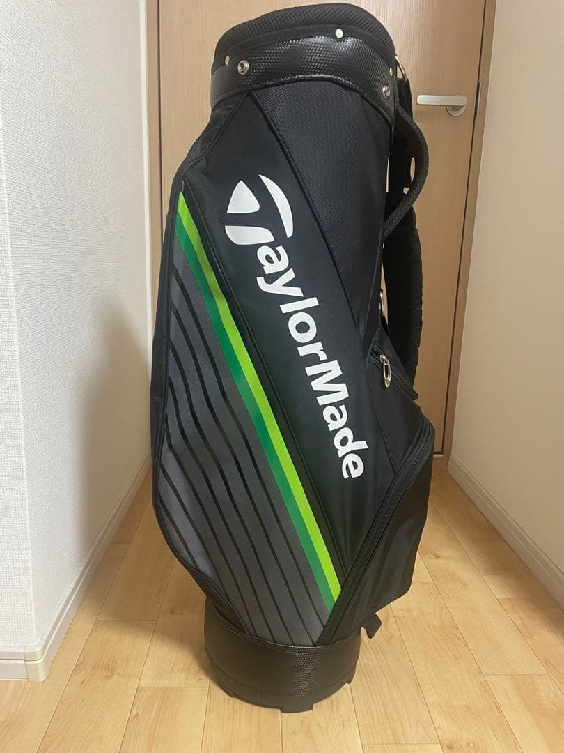 美品TaylorMade キャディバッグ 黒/緑 ゴルフ テーラーメイド