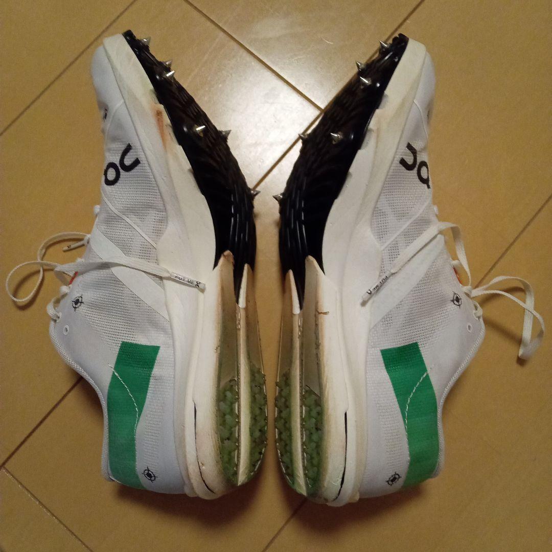 オンon クラウドスパイク10000m　26cm