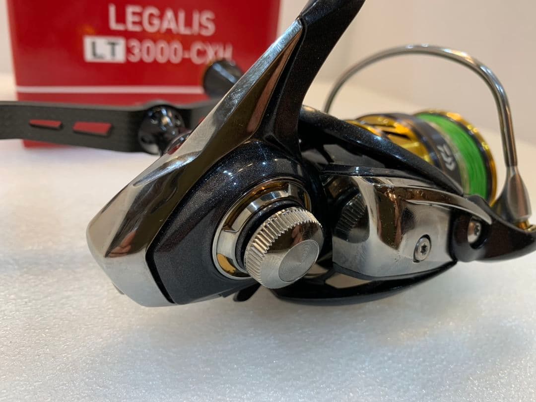 ダイワ　スピニングリール　18レガリス LT3000-CXH