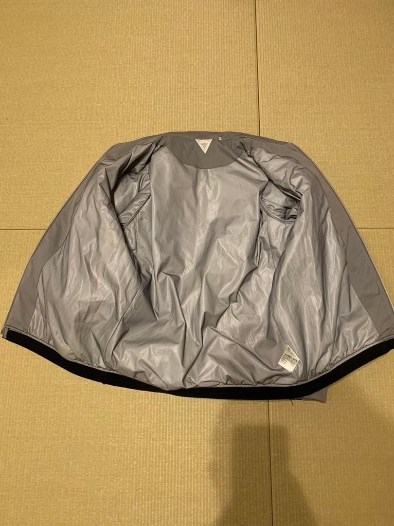 テーラーメイド 中綿 ブルゾン Mサイズ 防寒 グレー ゴルフ ジャケット