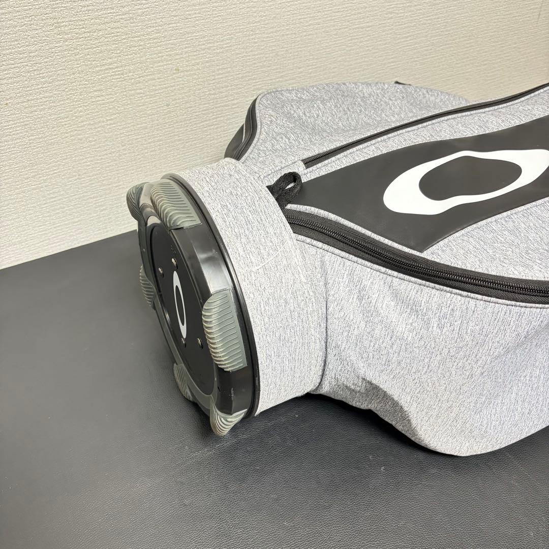【人気】オークリー ゴルフ キャディバッグ 9型 グレー／ブラック 綺麗め