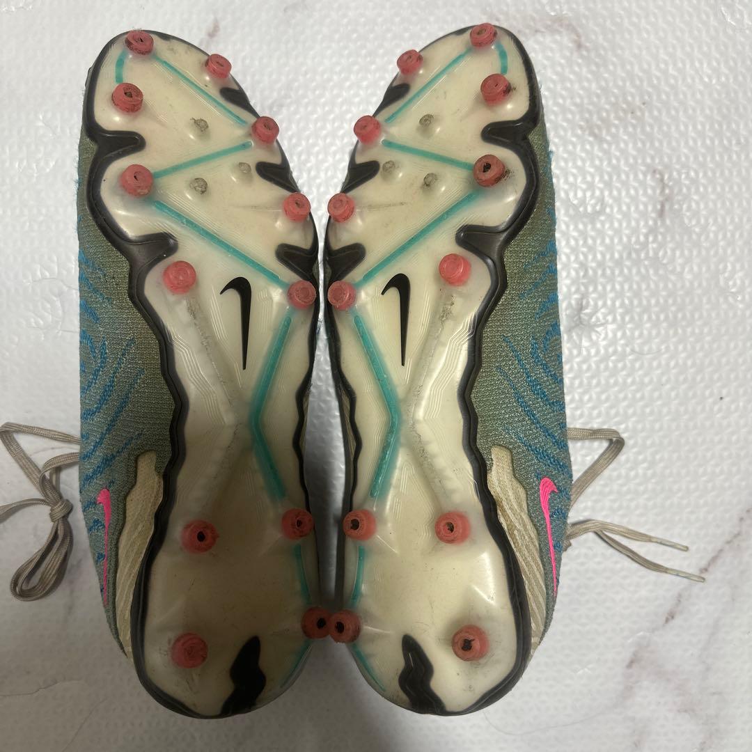 nike phantom gx サッカースパイク　ファントム ブルー　ピンク