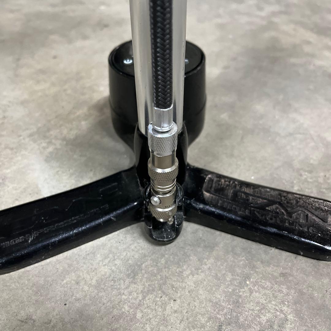 LEZYNE デジタルフロアポンプ 最大350 PSI