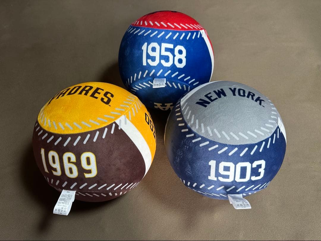 MLB クッションボールセット（直径24㎝）パドレス・ドジャース・ヤンキース