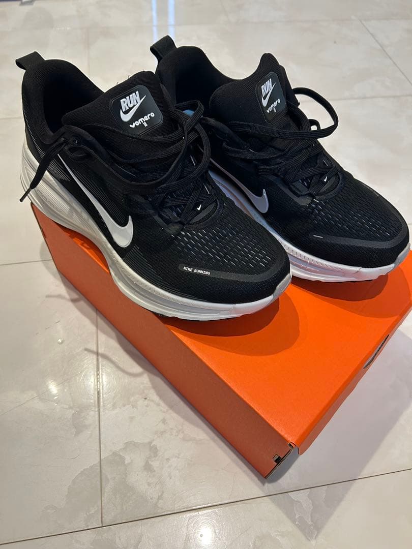 【吉田広行】Nike (ナイキ) ボメロ 18