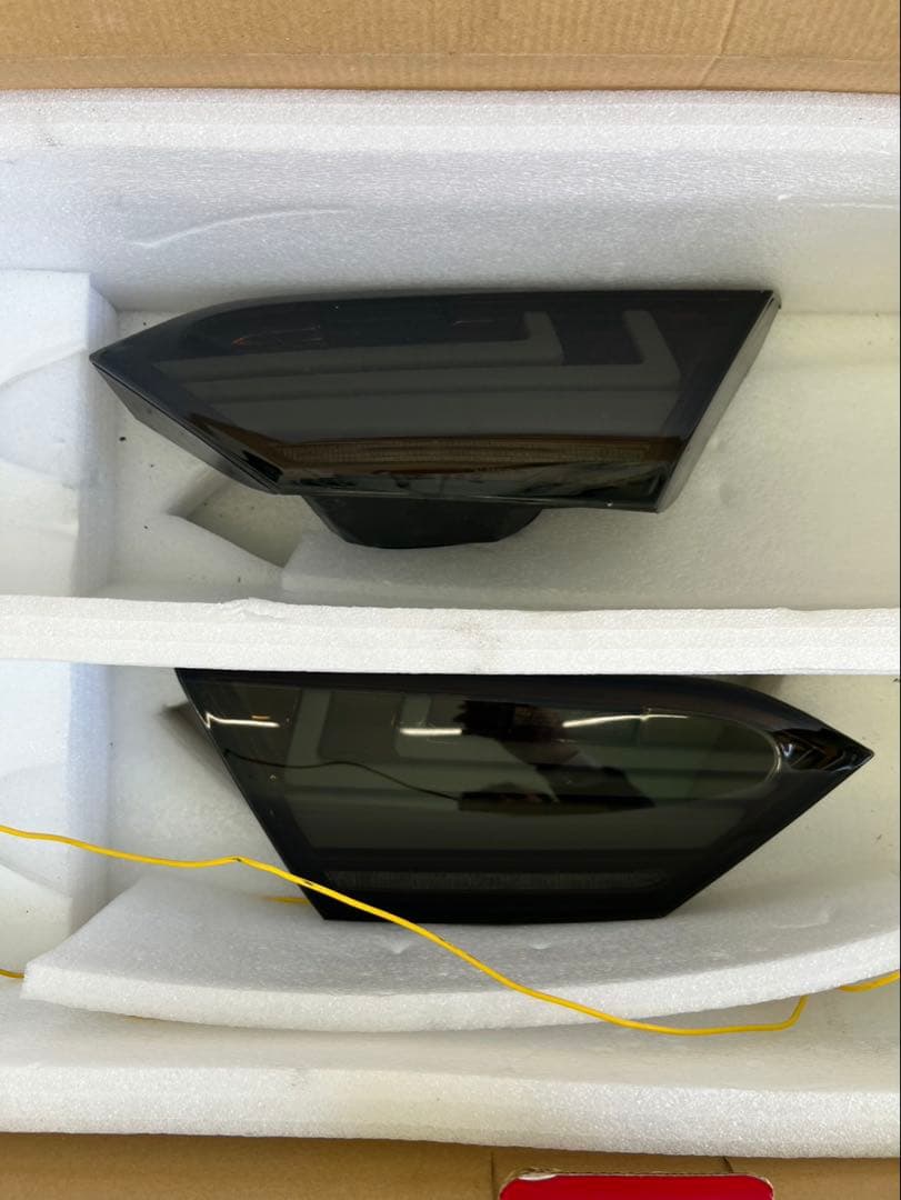 Valenti Jewel LED Tail Lamp Revo 70カムリ