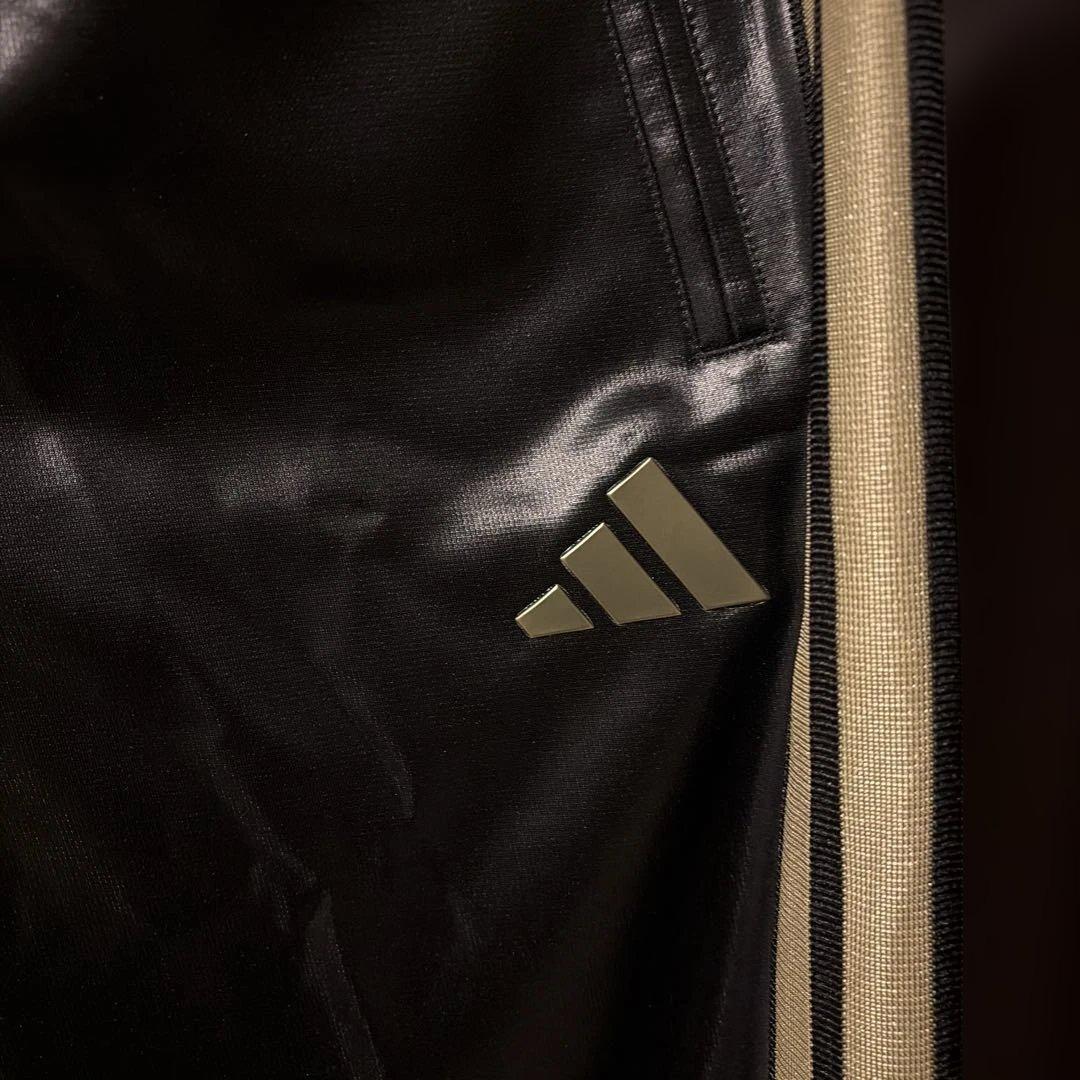 未使用級　adidas KA1254 上下セットアップ　黒金　 定価22550円
